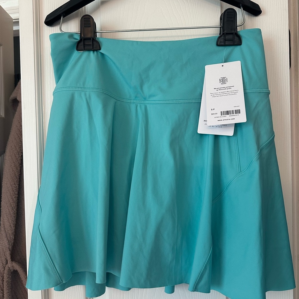 Athleta ACE TENNIS SKORT  15.5 SIZE-small COLOR-turquoise / aqua / light teal